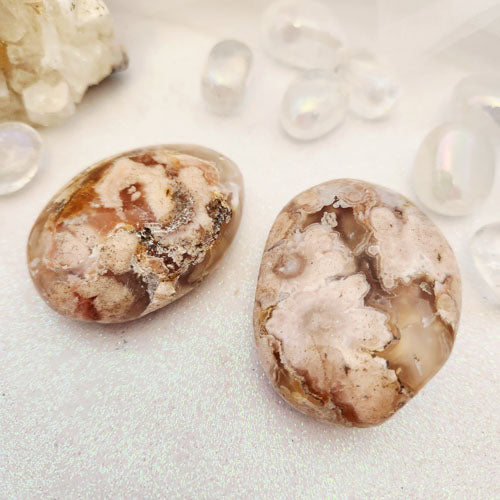 Blossom aka Flower Agate (assorted. approx. 6.1x4.5cm)