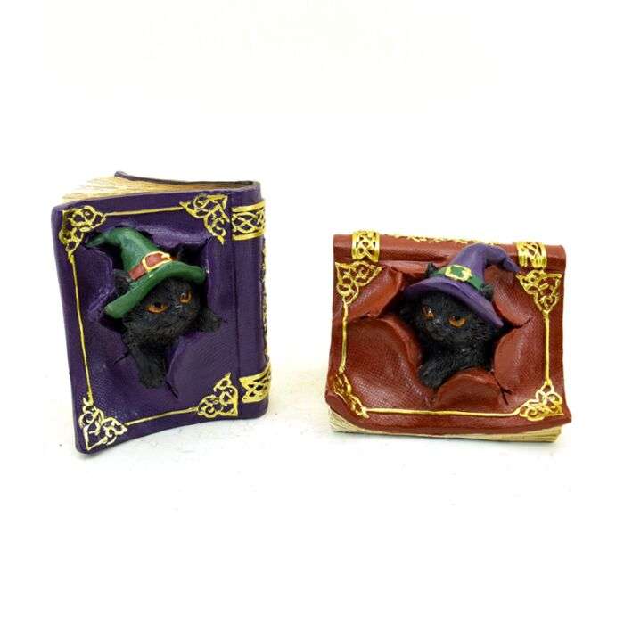 Mischievous Cat Spell Book (red or purple. approx. 9x7.5cm)