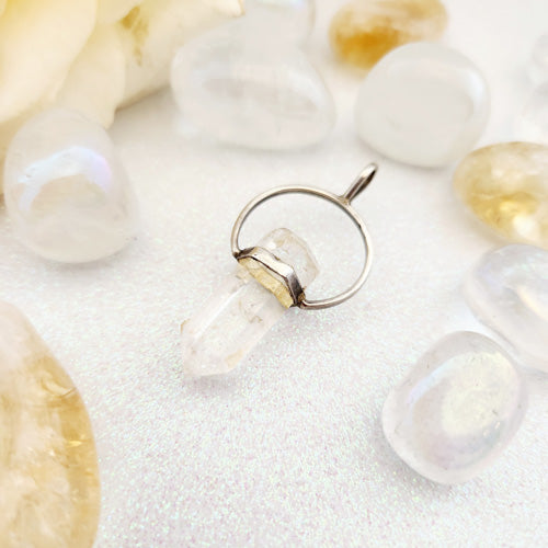 Clear Quartz Point Pendant (sterling silver. pre-loved by Riny)