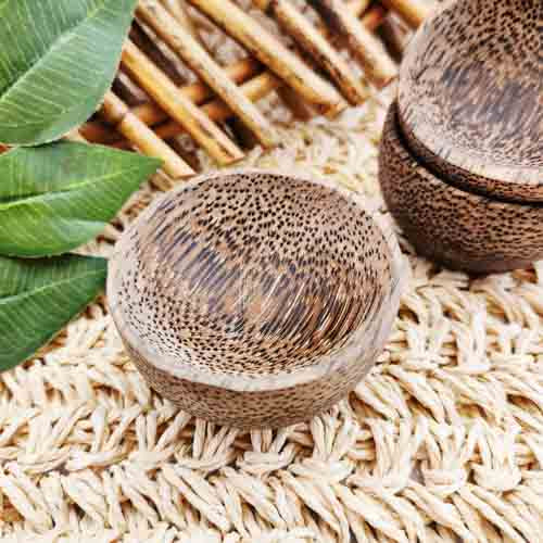 Coconut Dish (small. assorted. approx. 6cm diameter)