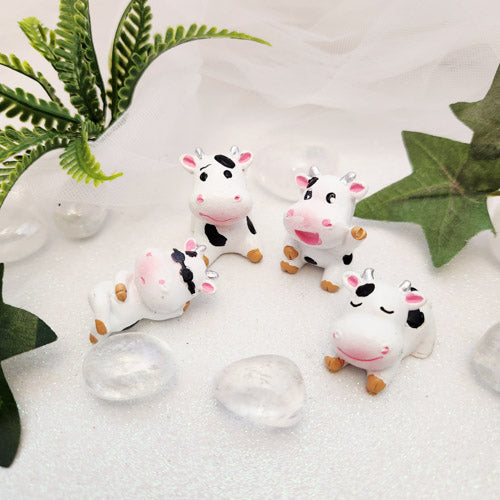 Cute Lil Cow (assorted designs. approx. 2-2.5cm)