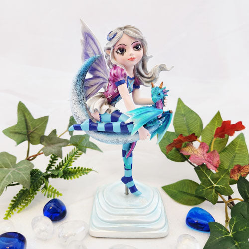 Fairy in Moon w. her Baby Dragon (approx. 16.5x9.5cm)