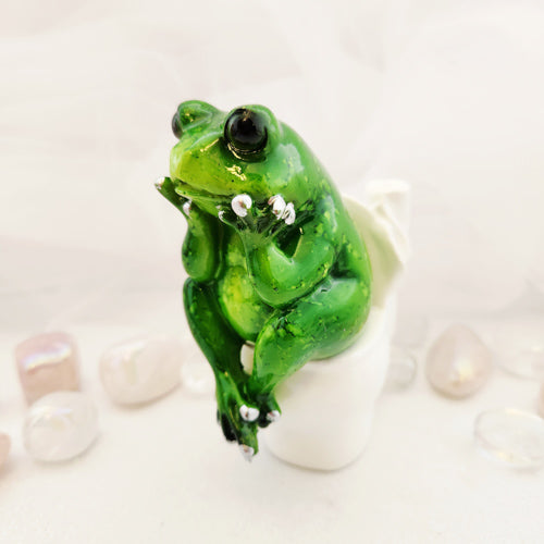 Freddie Frog on the Loo (approx. 11x5cm)