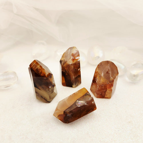 Golden Quartz Polished Point (assorted. approx. 3.3-4.3x2.3-2.7cm)