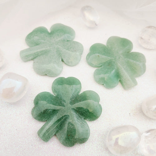 Green Aventurine Four Leaf Clover (assorted. approx. 5.5-5.8x5.4-5.7cm)