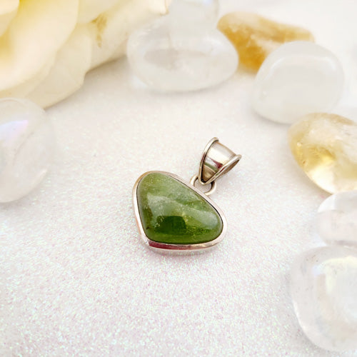 Green Aventurine Pendant (sterling silver. pre-loved by Riny)