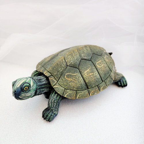 Green Turtle (resin. approx. 6.5x20x14cm)