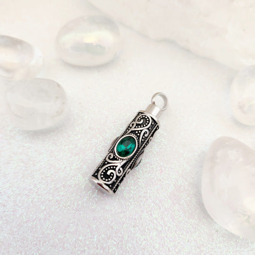 Keepsake Memorial Pendant w. Green Glass Cabochon (stainless steel)