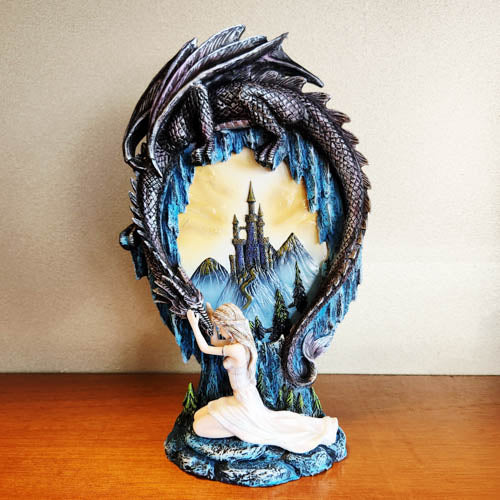 Kneeling Fairy w. Dragon Arch (LED moon. approx. 33.5x13x21cm)