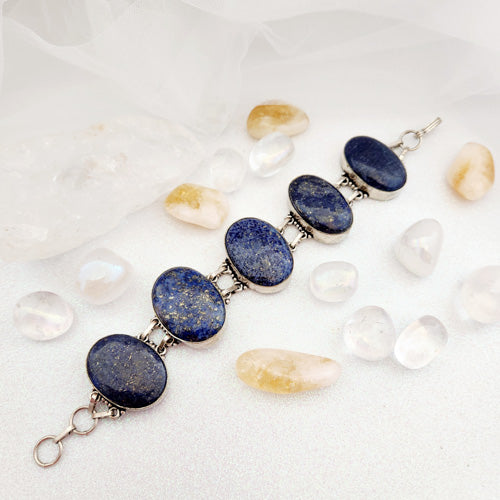 Lapis Lazuli Bracelet (silver plated metal. pre-loved by Riny)