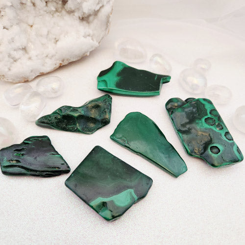 Malachite Slab (assorted. approx. 4.5-7x3-5.1cm)