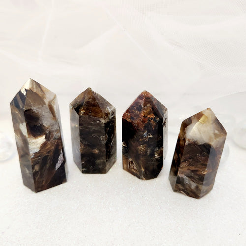Mica Polished Point (assorted. approx. 5-5.8x2.3-2.5cm)