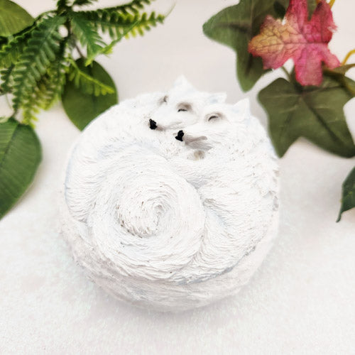 Mystical White Wolves Trinket Box (approx. 4.5x8cm)