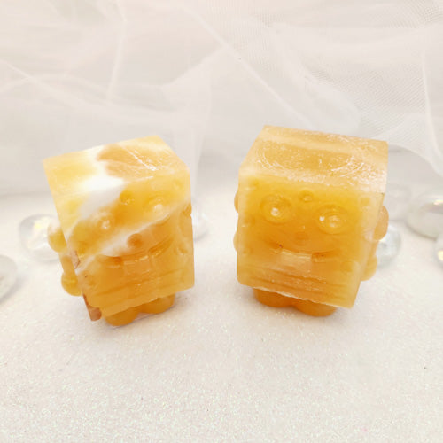 Orange Calcite SpongeBob SquarePants (assorted. approx. 5.2-5.5x4.5-4.7cm)