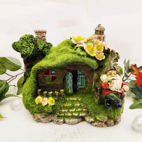 Puff the Gnome's Cottage (solar light. approx. 15x20cm)