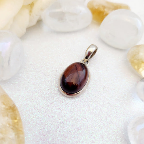 Red Tiger's Eye Oval Pendant (small. sterling silver. pre-loved by Riny)