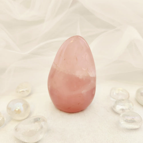 Rose Quartz Polished Standing Free Form (approx. 8.7x5.5cm)