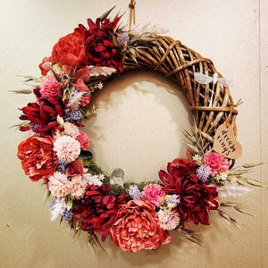 Shades of Red Wreath