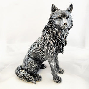 Sitting Wolf