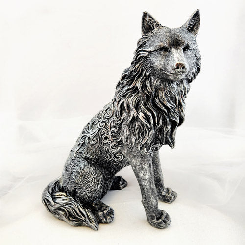 Sitting Wolf (approx. 23cm)