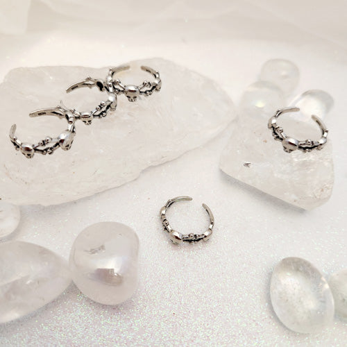 Skull Ring (adjustable. Thai silver)