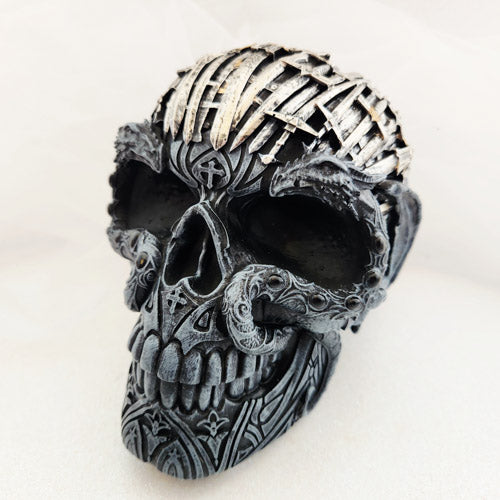 Skull of Swords (Nemesis Now. approx. 14x17cm)