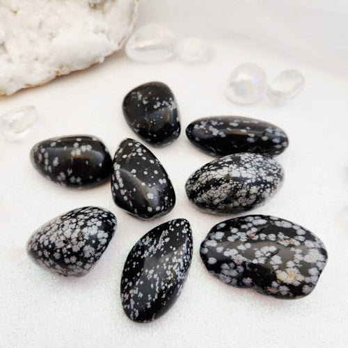 Snowflake Obsidian Palm Stone (assorted. approx. 4-5x3-3.5cm)