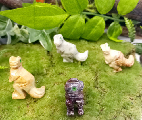 Soapstone T-Rex Dinosaur (assorted. approx. 3.7-3.9x3cm)