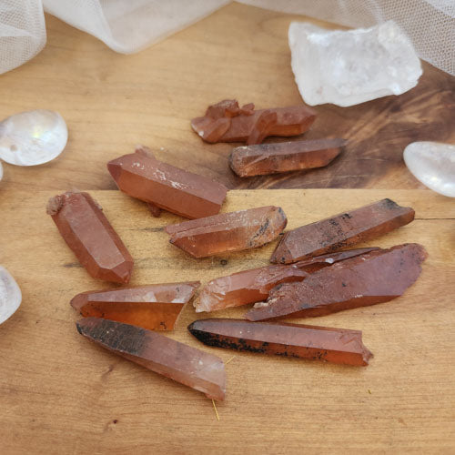 Tangerine Quartz Natural Points (assorted. approx. 3.2-6x1-1.8cm)