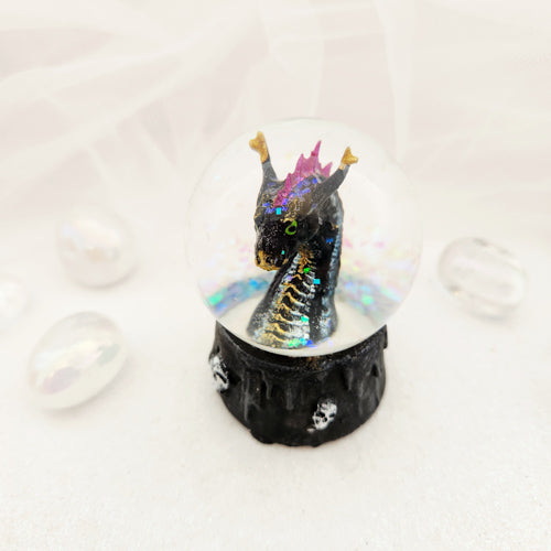 Tiny Dragon Snow Globe (approx. 6.5x4.5cm)