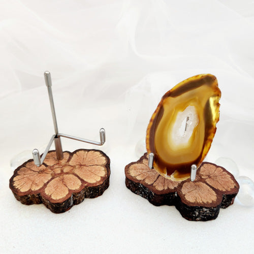 Wooden Crystal Stand (assorted. approx. 8.5x5.6x8.3cm)
