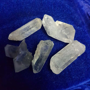 Tibetan Quartz Natural Point (assorted approx. 3-5x1.5-2.5cm)