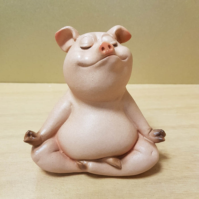 Wacky Pig Meditating (approx. 11x11x7cm)