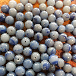 Blue Aventurine aka Blue Quartz Bead (round. assorted. approx. 8mm)