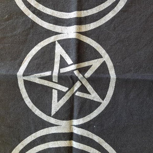 Triple Moon Altar/Tarot Cloth (approx. 60x60cm)