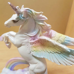 Unicorn with Rainbow (approx. 11x7x12cm)