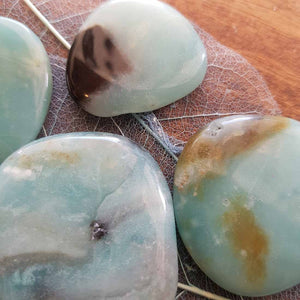 Amazonite Flat Stone (assorted. approx. 4.2-4.7x3.6-4.5x1-1.2cm)