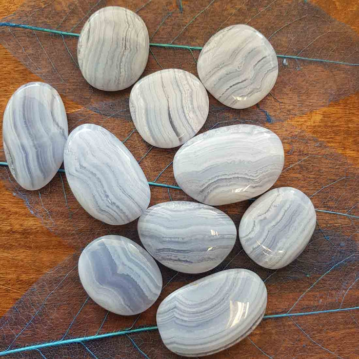 Blue Lace Agate Flat Stone (assorted. approx. 5x3-4cm))