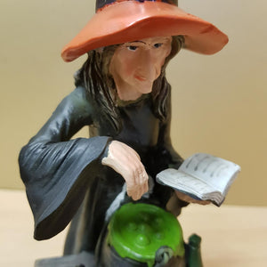 Witch Mixing a Potion (approx 13x5cm)