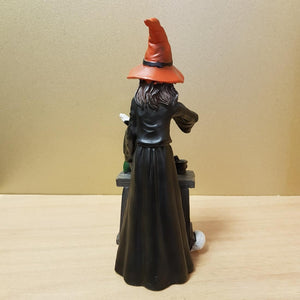 Witch Mixing a Potion (approx 13x5cm)