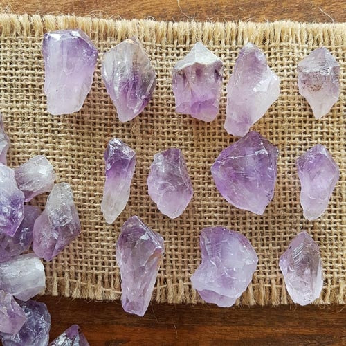 Amethyst Natural Point (assorted. approx. 2.1-4.2x1.2-3cm)