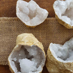 Quartz Geode Split Pair (assorted. approx. 9.5-11.9x9.1-10.5cm closed)