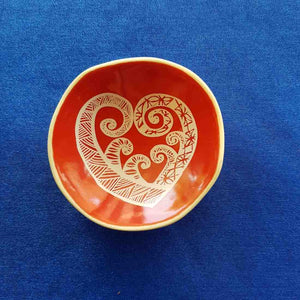 Pacific Aroha Dish (White on Red approx 7cm)