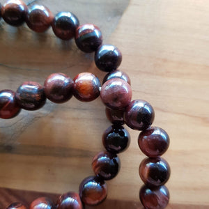 Red Tiger's Eye Bracelet (assorted. approx. 8mm round beads)