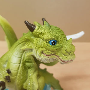 Green Dragon on Gem (12x10.5x12cm)