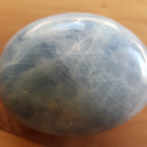 Blue Calcite Palm Stone (approx. 9x6x3cm)