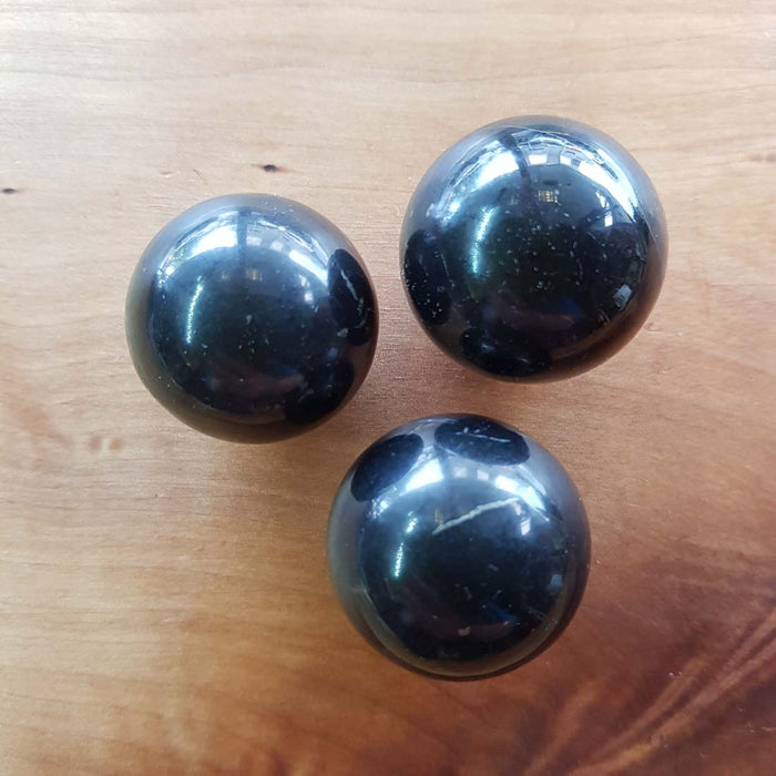 Shungite Sphere. (assorted approx. 3x3cm)