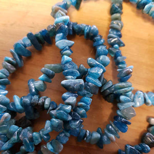 Blue Apatite Chip Necklace. (assorted. approx. 85cm)