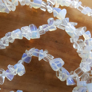 Quartz & Man Made Opalite Chip Necklace (approx. 85cm)