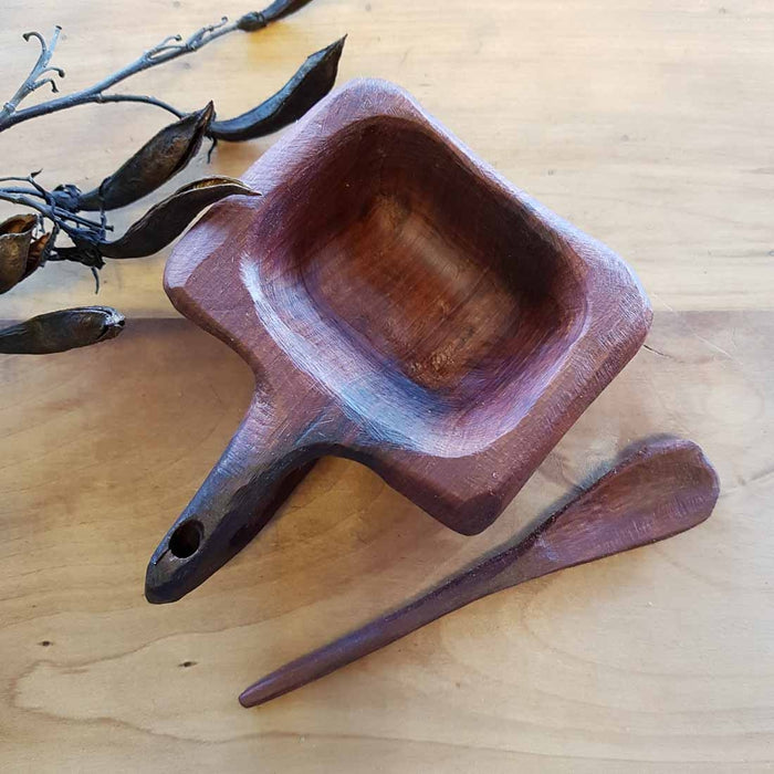 Totara Salt Dish & Spoon Hand Crafted in New Zealand from 500 year old Totara from the Feilding Area (approx. 12x9x3.5cm)